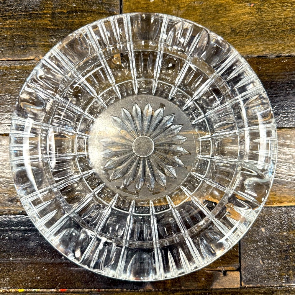 Vintage MCM Clear Pressed Glass Ashtray Starburst Daisy Petal Trinket Dish